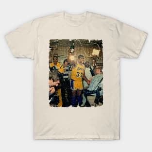 Magic Johnson - Celebrating Victory T-Shirt